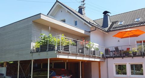 Anbau mit Balkon